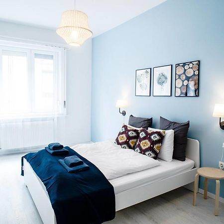 Central New Home With 3 Bedrooms, A/C And Balcony Boedapest Buitenkant foto